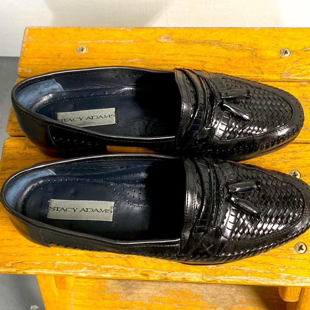 Stacy Adams men’s leather shoes size 11 1/2. Loafer style